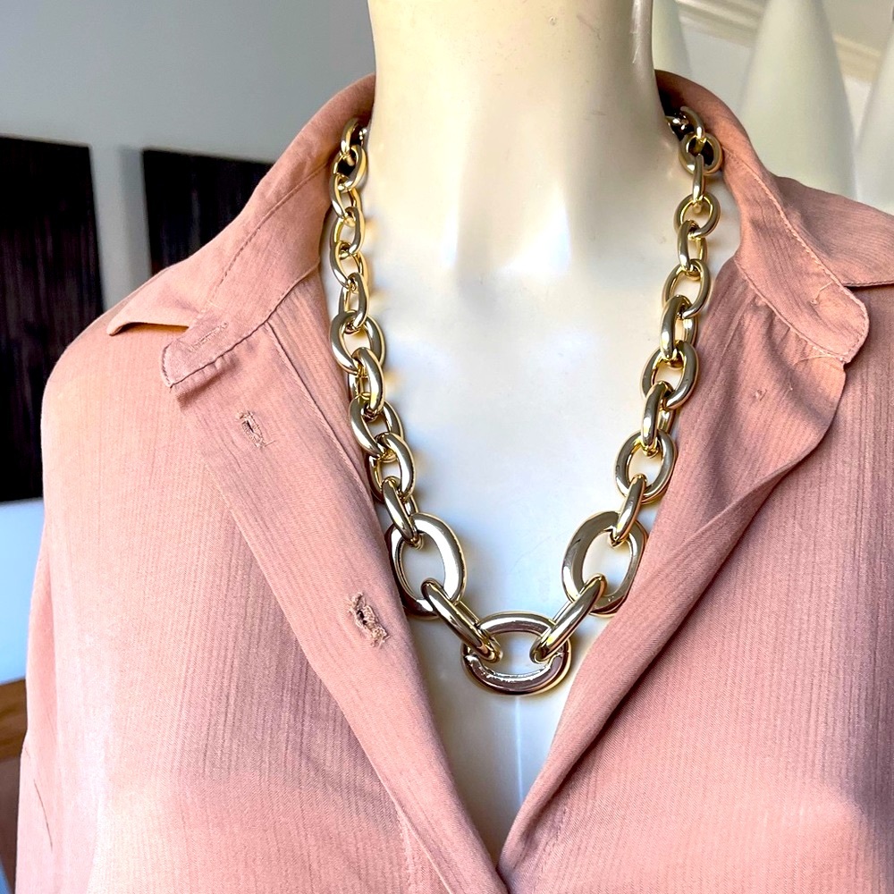 Romeo & Juliet couture gold link chain necklace